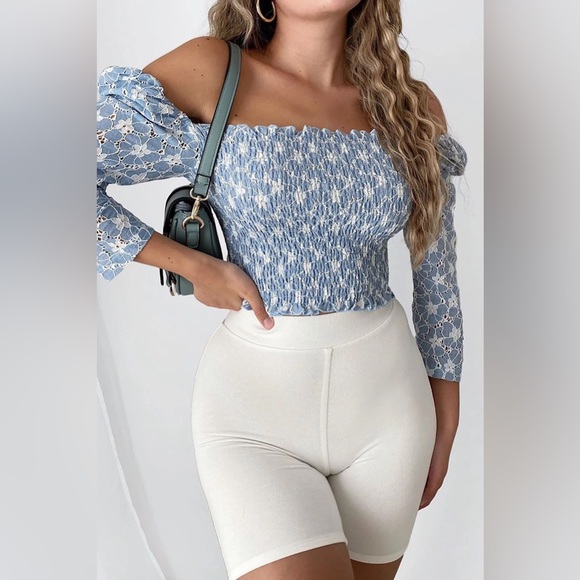 Wanderlust Dreams Cropped Top - Picture 1 of 5